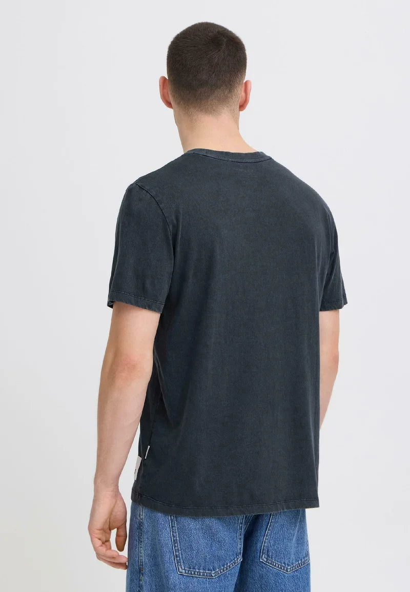Basic T-shirt - salute