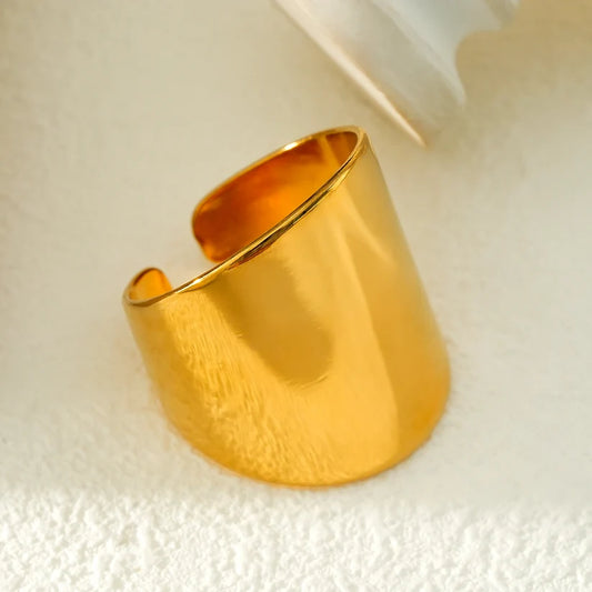 GOKOU: Elongated Wide Band Modernist Gold Ring