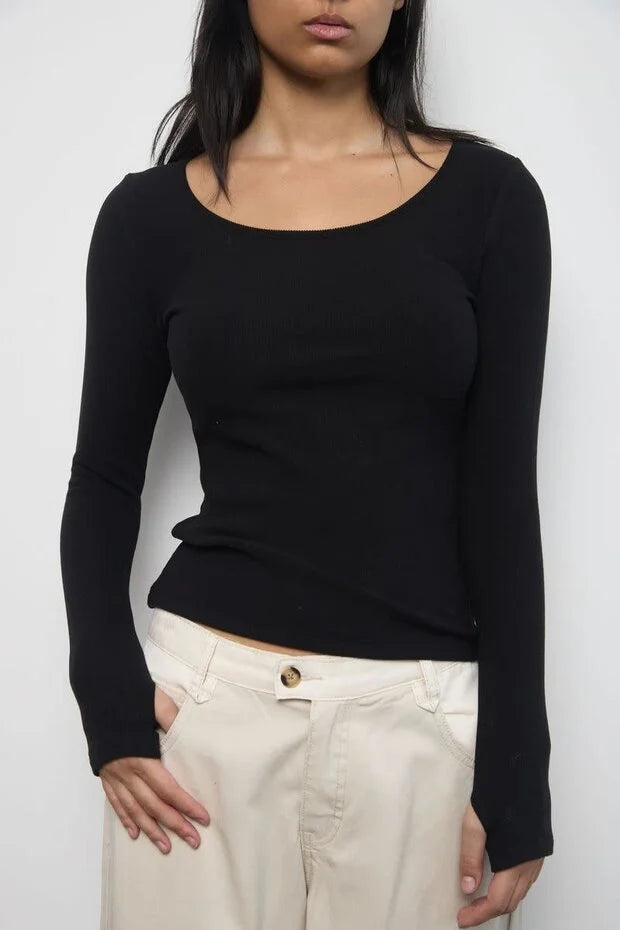 Bridget Peachy Scoop Neck - Black