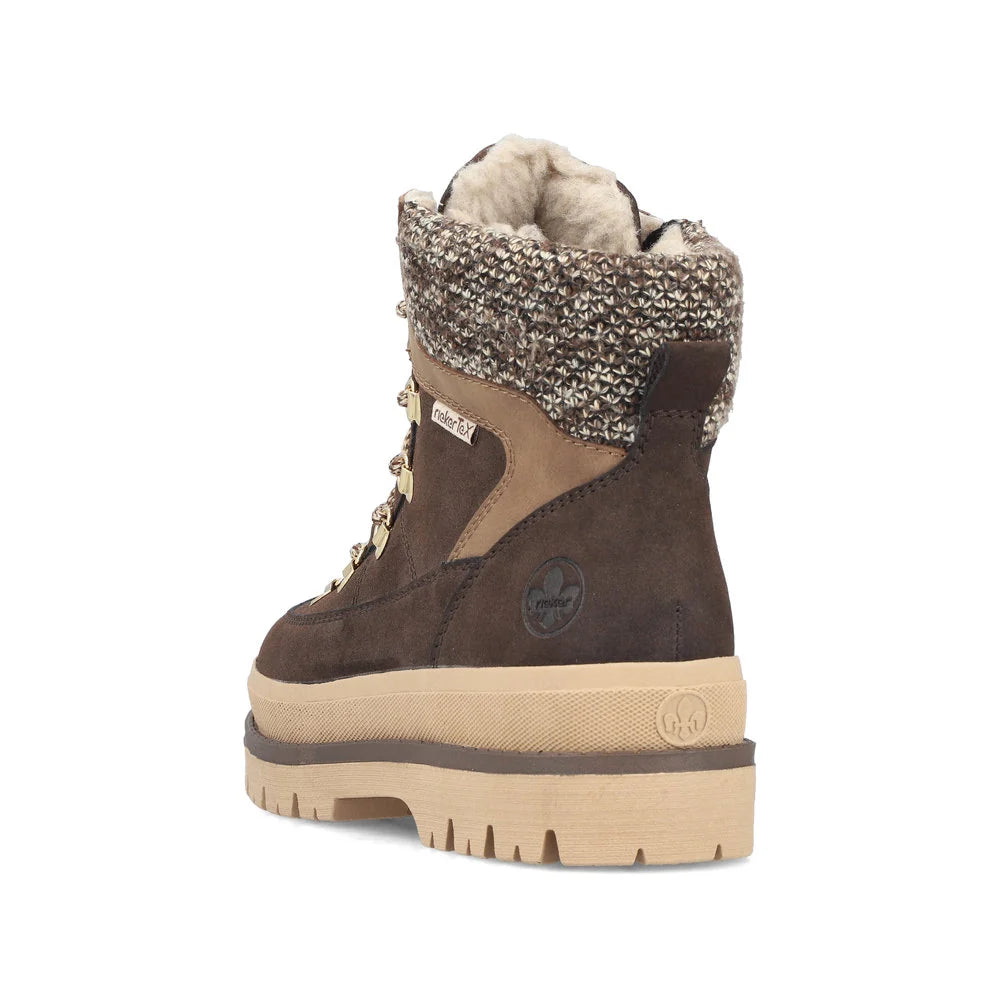 Trudie hiker