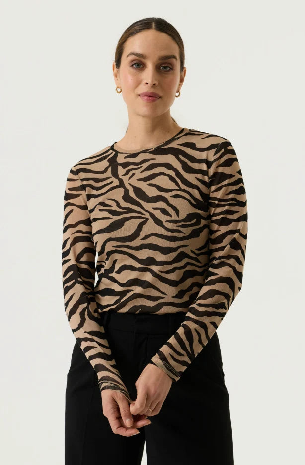 Long sleeve t-shirt -winter camel