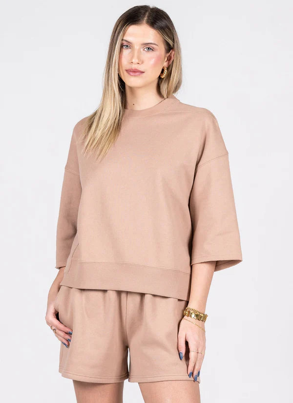 Relaxed Fit Crew Neck -Camel