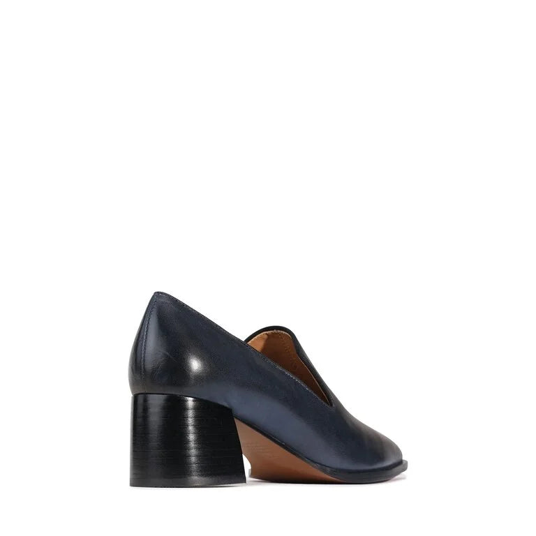 EOS - Aurielia Navy loafer
