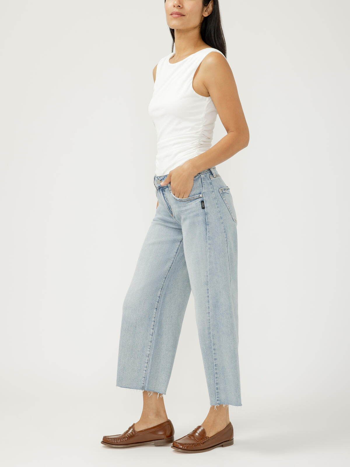 Suki Mid Rise Cropped Wide Leg Jeans